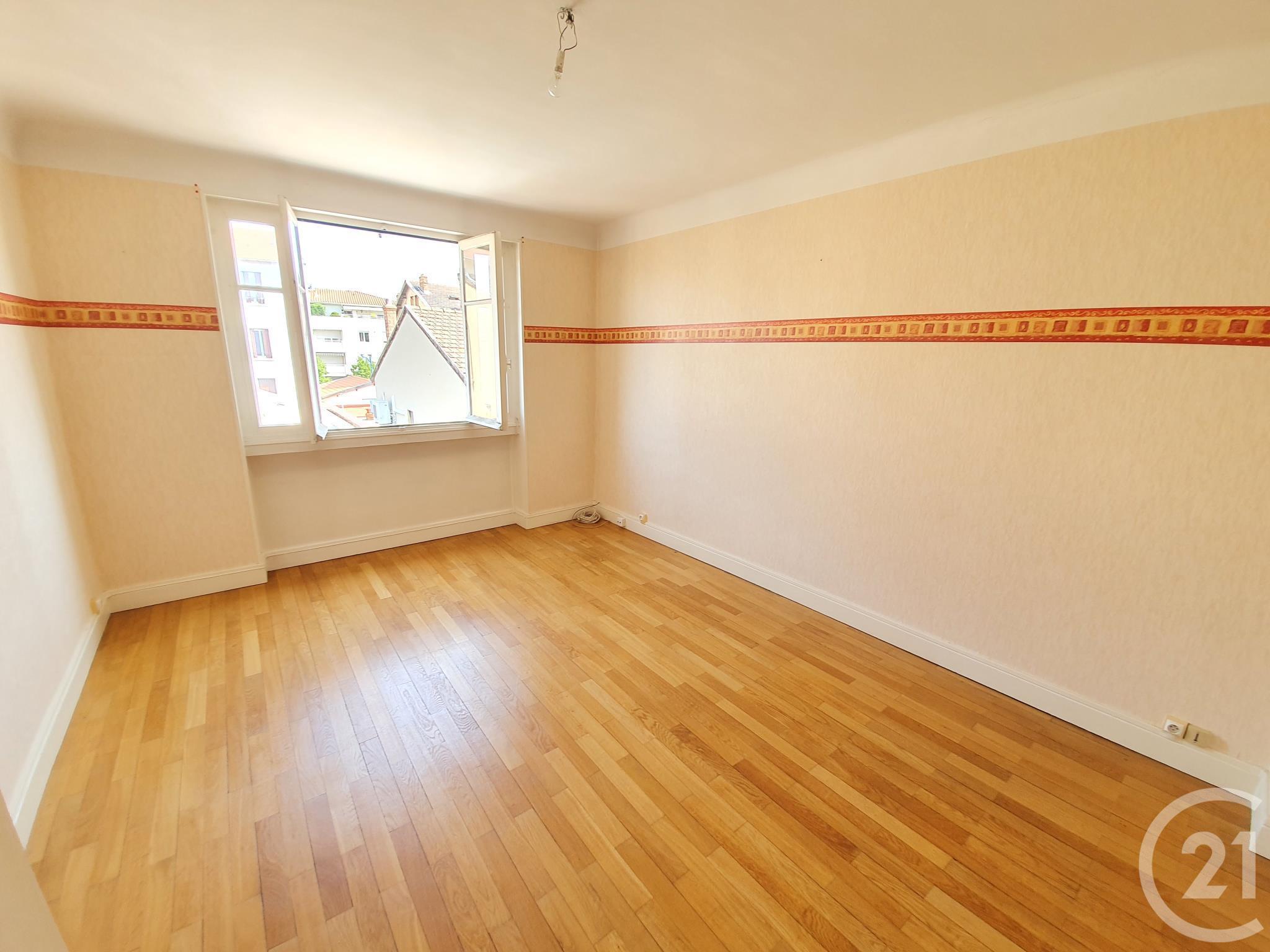 Appartement T3 à louer - 3 pièces - 68,5 m2 - ST FONS - 69 - RHONE-ALPES