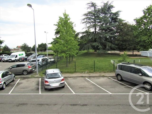 Afficher la photo en grand Appartement T4 à vendre - 4 pièces - 74.0 m2 - VENISSIEUX - 69 - RHONE-ALPES - Century 21 K.P.I