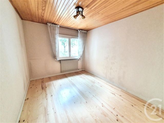 Afficher la photo en grand Appartement T4 à vendre - 4 pièces - 74.0 m2 - VENISSIEUX - 69 - RHONE-ALPES - Century 21 K.P.I