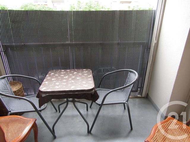 Appartement F4 à vendre - 4 pièces - 75.0 m2 - VENISSIEUX - 69 - RHONE-ALPES - Century 21 K.P.I Appartement F4 à vendre - 4 pièces - 75.0 m2 - VENISSIEUX - 69 - RHONE-ALPES - Century 21 K.P.I