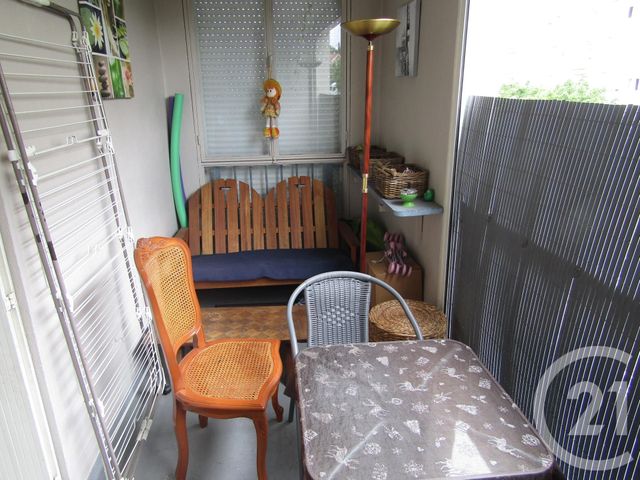 Appartement F4 à vendre - 4 pièces - 75.0 m2 - VENISSIEUX - 69 - RHONE-ALPES - Century 21 K.P.I Appartement F4 à vendre - 4 pièces - 75.0 m2 - VENISSIEUX - 69 - RHONE-ALPES - Century 21 K.P.I
