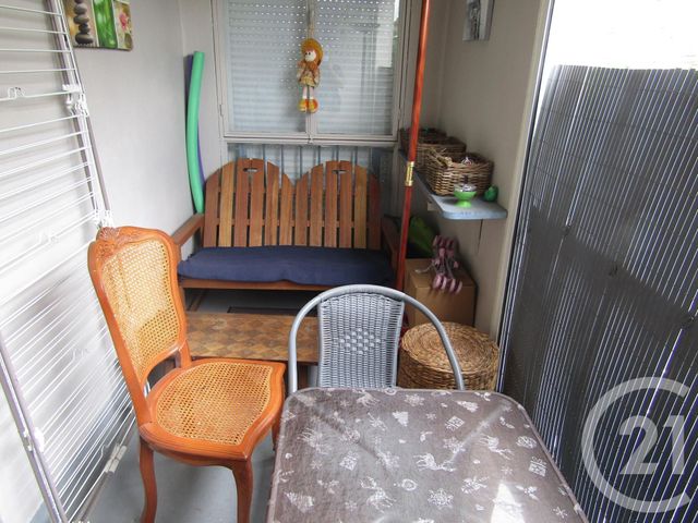 Appartement F4 à vendre - 4 pièces - 75.0 m2 - VENISSIEUX - 69 - RHONE-ALPES - Century 21 K.P.I Appartement F4 à vendre - 4 pièces - 75.0 m2 - VENISSIEUX - 69 - RHONE-ALPES - Century 21 K.P.I