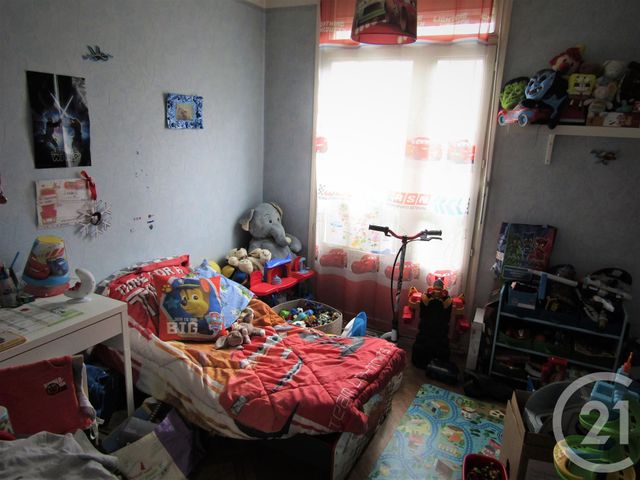 Appartement F4 à vendre - 4 pièces - 75.0 m2 - VENISSIEUX - 69 - RHONE-ALPES - Century 21 K.P.I Appartement F4 à vendre - 4 pièces - 75.0 m2 - VENISSIEUX - 69 - RHONE-ALPES - Century 21 K.P.I