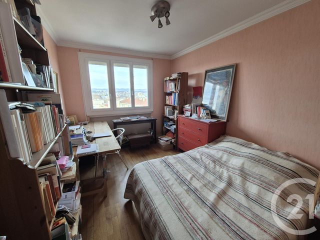 Appartement T3 à vendre - 3 pièces - 71.55 m2 - ST FONS - 69 - RHONE-ALPES - Century 21 K.P.I