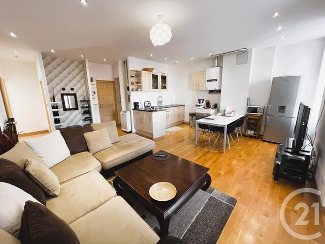 Appartement F3 à vendre - 3 pièces - 75.0 m2 - ST FONS - 69 - RHONE-ALPES - Century 21 K.P.I