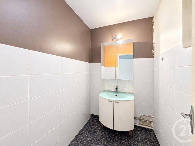 Appartement T5 à vendre - 5 pièces - 97.06 m2 - VENISSIEUX - 69 - RHONE-ALPES - Century 21 K.P.I