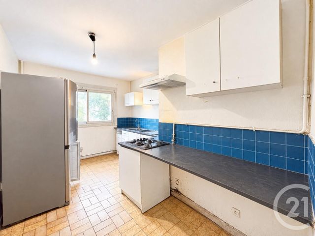 Appartement T5 à vendre - 5 pièces - 97.06 m2 - VENISSIEUX - 69 - RHONE-ALPES - Century 21 K.P.I