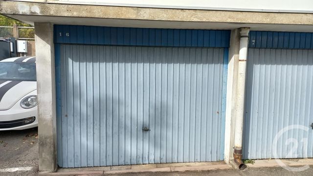 parking - VILLEURBANNE - 69