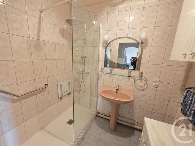 Appartement T4 à vendre - 4 pièces - 80.0 m2 - VENISSIEUX - 69 - RHONE-ALPES - Century 21 K.P.I