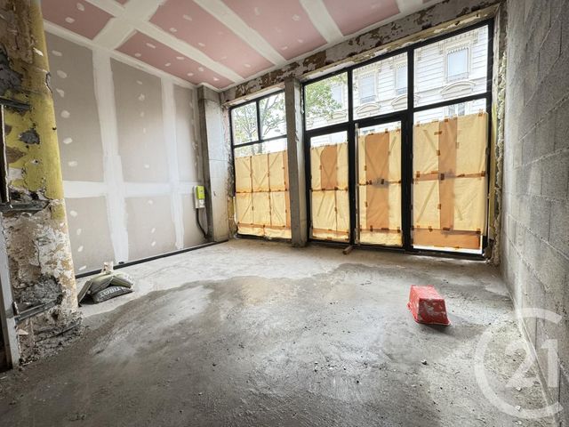 Appartement Local à louer - 1 pièce - 188.0 m2 - ST FONS - 69 - RHONE-ALPES - Century 21 K.P.I