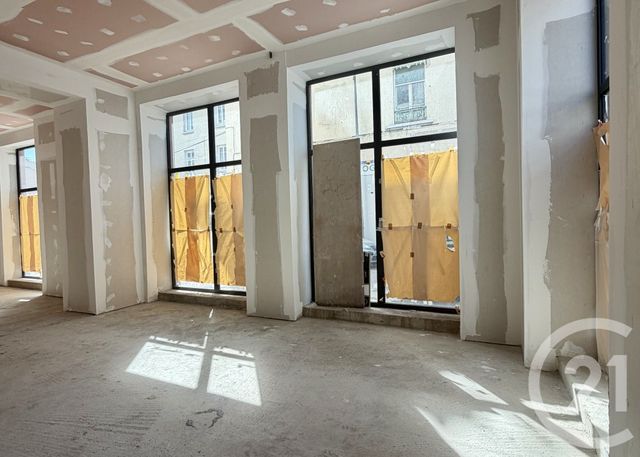 Appartement Local à louer - 1 pièce - 188.0 m2 - ST FONS - 69 - RHONE-ALPES - Century 21 K.P.I