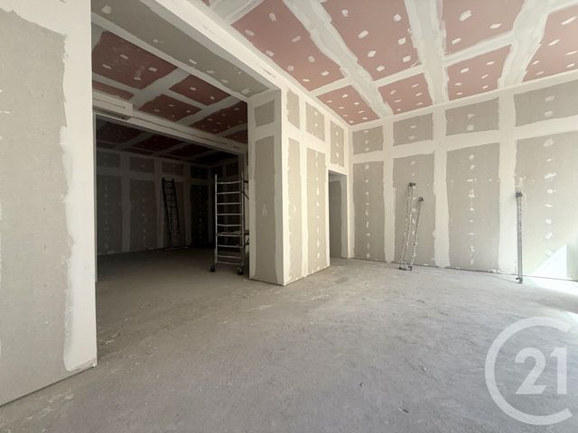 Appartement Local à louer - 1 pièce - 93.0 m2 - ST FONS - 69 - RHONE-ALPES - Century 21 K.P.I