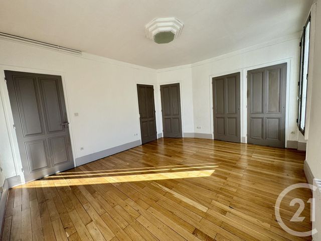 Appartement T5 à louer - 5 pièces - 112.31 m2 - ST FONS - 69 - RHONE-ALPES - Century 21 K.P.I