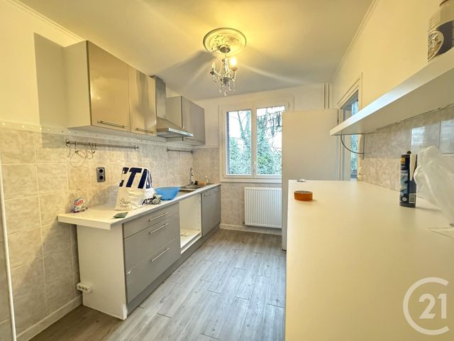 Appartement F3 à louer - 3 pièces - 66.85 m2 - FEYZIN - 69 - RHONE-ALPES - Century 21 K.P.I