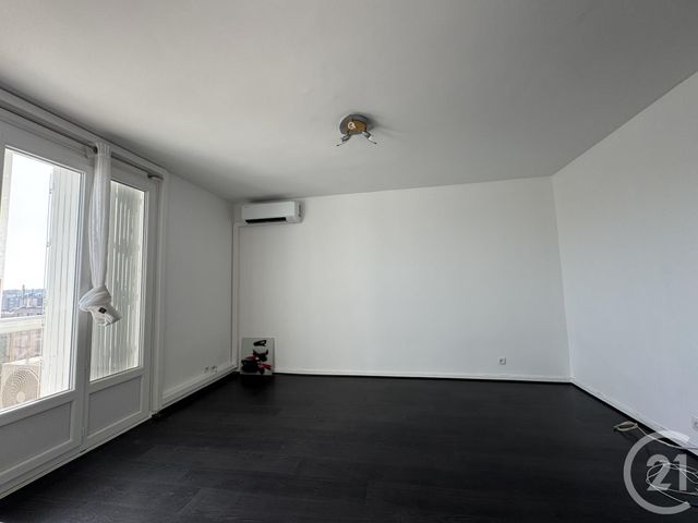 Appartement F2 à louer - 2 pièces - 49.66 m2 - DECINES CHARPIEU - 69 - RHONE-ALPES - Century 21 K.P.I