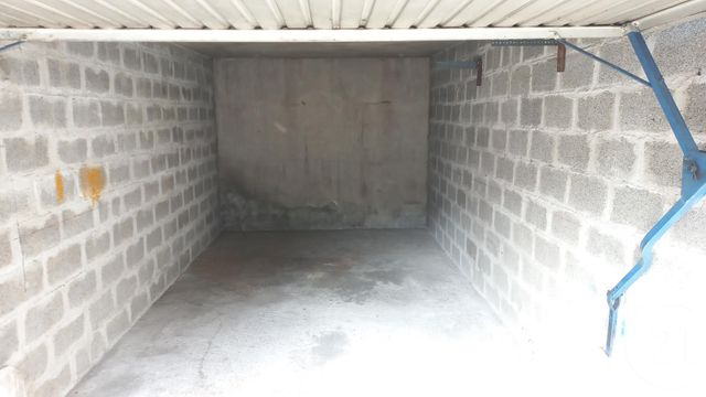 parking à louer - 12.0 m2 - VILLEURBANNE - 69 - RHONE-ALPES - Century 21 K.P.I