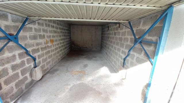 parking à louer - 12.0 m2 - VILLEURBANNE - 69 - RHONE-ALPES - Century 21 K.P.I