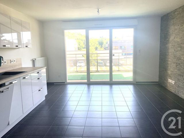 Appartement F2 à louer - 2 pièces - 42.85 m2 - ST FONS - 69 - RHONE-ALPES - Century 21 K.P.I