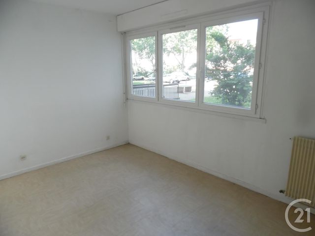 Appartement F2 à vendre - 2 pièces - 56.1 m2 - ST FONS - 69 - RHONE-ALPES - Century 21 K.P.I