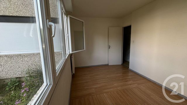 Appartement F2 à vendre - 2 pièces - 56.1 m2 - ST FONS - 69 - RHONE-ALPES - Century 21 K.P.I