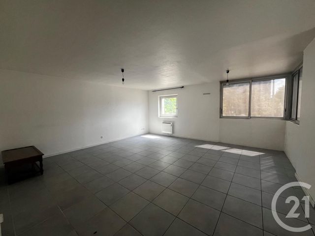 Appartement T3 à vendre - 3 pièces - 80.25 m2 - ST FONS - 69 - RHONE-ALPES - Century 21 K.P.I