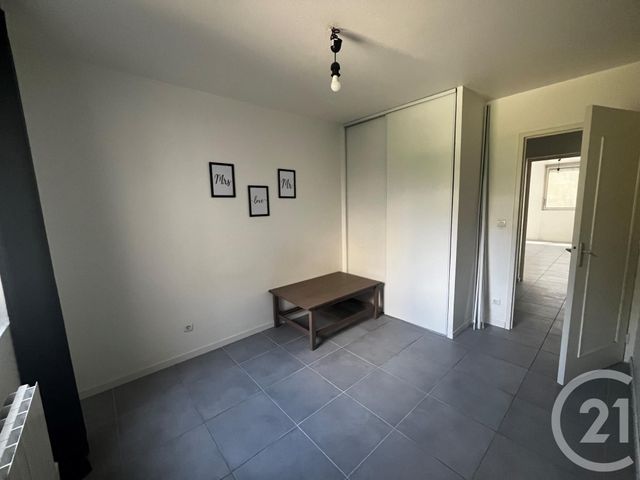 Appartement T3 à vendre - 3 pièces - 80.25 m2 - ST FONS - 69 - RHONE-ALPES - Century 21 K.P.I