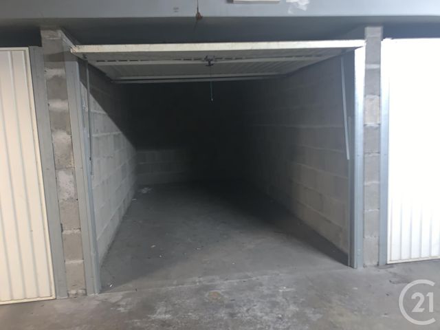 parking à louer - 11.0 m2 - ST FONS - 69 - RHONE-ALPES - Century 21 K.P.I