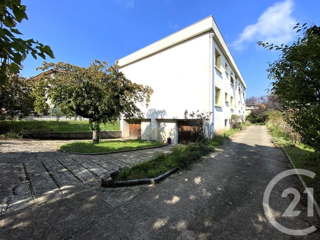 Appartement F4 à vendre - 4 pièces - 90.7 m2 - VENISSIEUX - 69 - RHONE-ALPES - Century 21 K.P.I