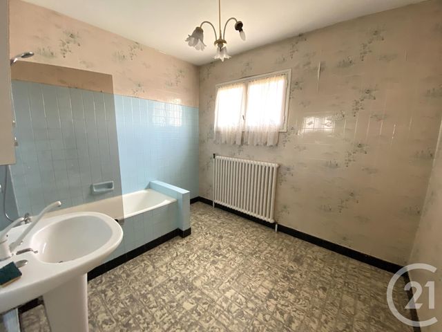 Appartement F4 à vendre - 4 pièces - 90.7 m2 - VENISSIEUX - 69 - RHONE-ALPES - Century 21 K.P.I