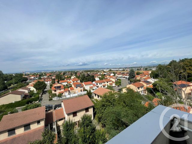 Appartement F5 à vendre - 5 pièces - 98.45 m2 - ST PRIEST - 69 - RHONE-ALPES - Century 21 K.P.I