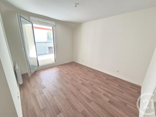 Appartement T2 à vendre - 2 pièces - 44.24 m2 - ST FONS - 69 - RHONE-ALPES - Century 21 K.P.I