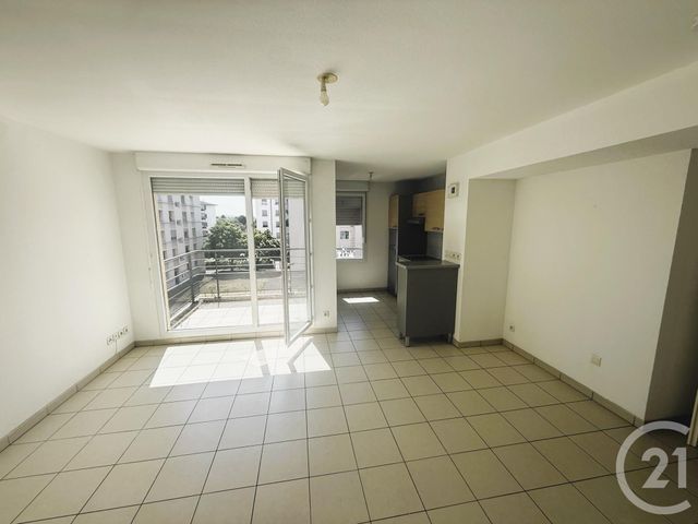 Appartement T3 à vendre - 3 pièces - 57.64 m2 - VENISSIEUX - 69 - RHONE-ALPES - Century 21 K.P.I