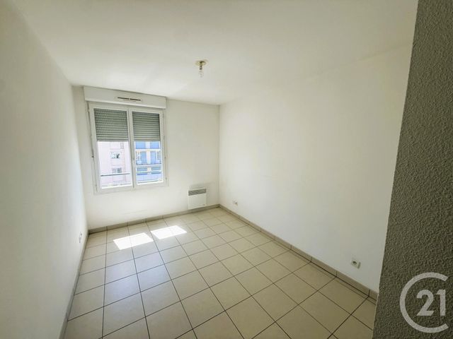 Appartement T3 à vendre - 3 pièces - 57.64 m2 - VENISSIEUX - 69 - RHONE-ALPES - Century 21 K.P.I