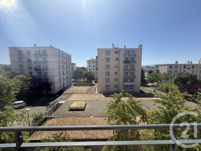 Appartement T3 à vendre - 3 pièces - 57.64 m2 - VENISSIEUX - 69 - RHONE-ALPES - Century 21 K.P.I