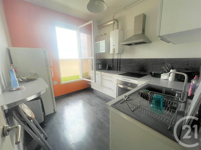 Appartement T2 à vendre - 2 pièces - 48.38 m2 - ST FONS - 69 - RHONE-ALPES - Century 21 K.P.I
