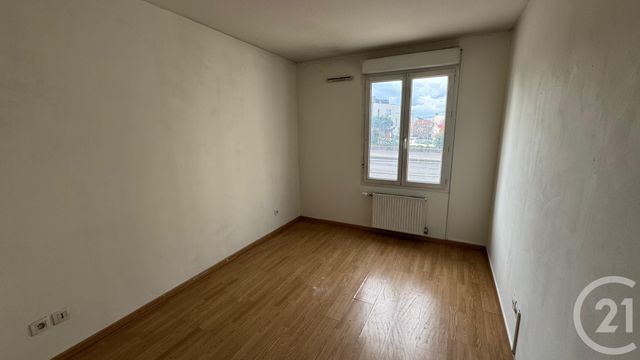 Appartement T3 à vendre - 3 pièces - 58.1 m2 - ST FONS - 69 - RHONE-ALPES - Century 21 K.P.I
