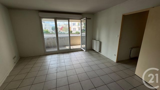 Appartement T3 à vendre - 3 pièces - 58.1 m2 - ST FONS - 69 - RHONE-ALPES - Century 21 K.P.I