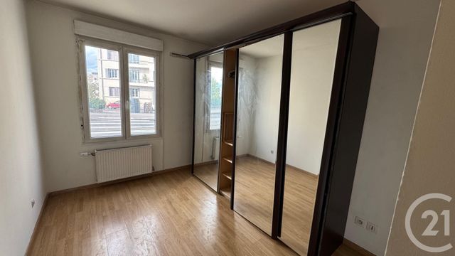 Appartement T3 à vendre - 3 pièces - 58.1 m2 - ST FONS - 69 - RHONE-ALPES - Century 21 K.P.I