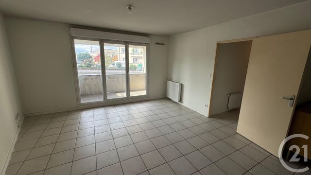 Appartement T3 à vendre - 3 pièces - 58.1 m2 - ST FONS - 69 - RHONE-ALPES - Century 21 K.P.I