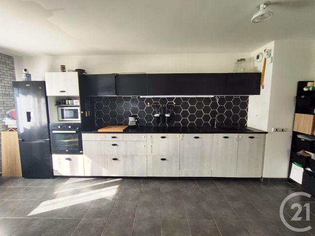 Appartement T4 à vendre - 4 pièces - 77.64 m2 - VENISSIEUX - 69 - RHONE-ALPES - Century 21 K.P.I