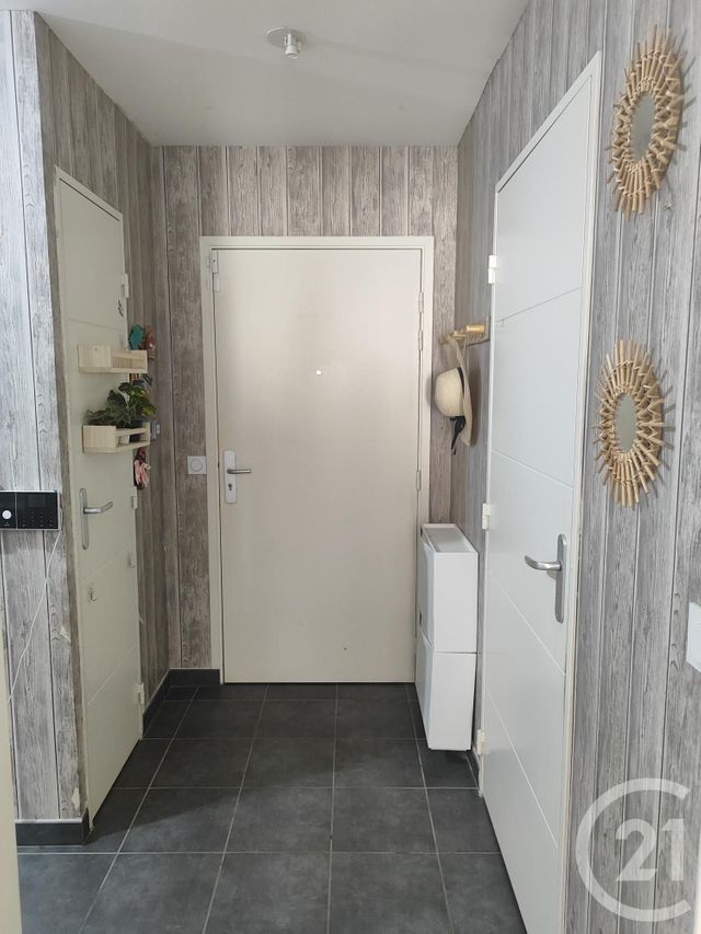 Appartement T4 à vendre - 4 pièces - 77.64 m2 - VENISSIEUX - 69 - RHONE-ALPES - Century 21 K.P.I