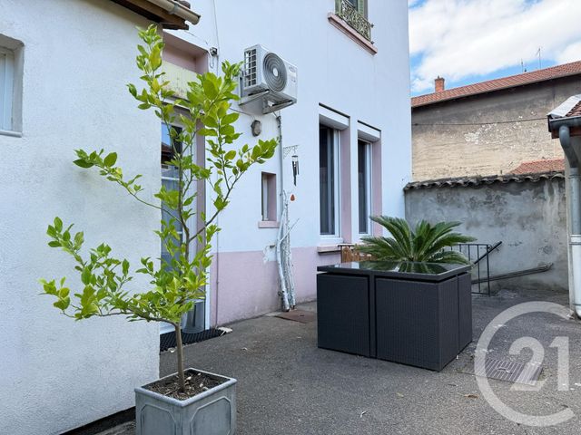 Afficher la photo en grand Appartement Local à vendre - 4 pièces - 72.87 m2 - ST FONS - 69 - RHONE-ALPES - Century 21 K.P.I