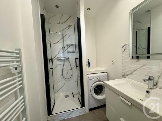 Appartement F1 bis à louer - 2 pièces - 40.07 m2 - ST FONS - 69 - RHONE-ALPES - Century 21 K.P.I