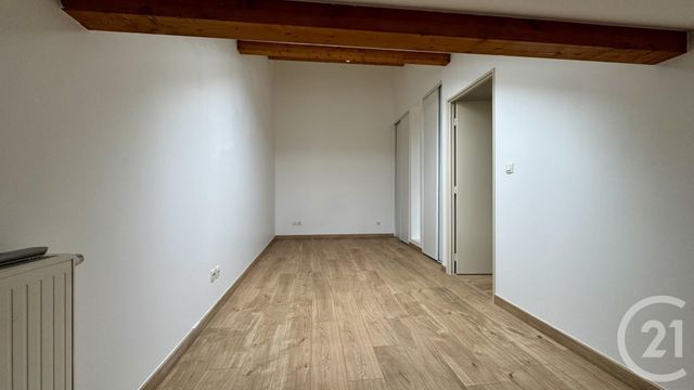 Afficher la photo en grand Appartement T3 à vendre - 3 pièces - 71.38 m2 - ST FONS - 69 - RHONE-ALPES - Century 21 K.P.I