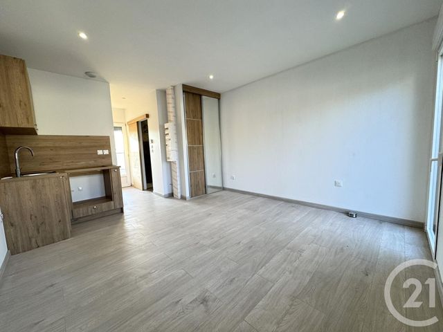 Appartement T1 à louer - 1 pièce - 22.3 m2 - VENISSIEUX - 69 - RHONE-ALPES - Century 21 K.P.I