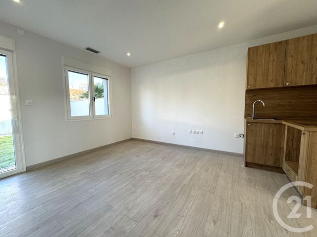 Appartement T1 à louer - 1 pièce - 22.3 m2 - VENISSIEUX - 69 - RHONE-ALPES - Century 21 K.P.I