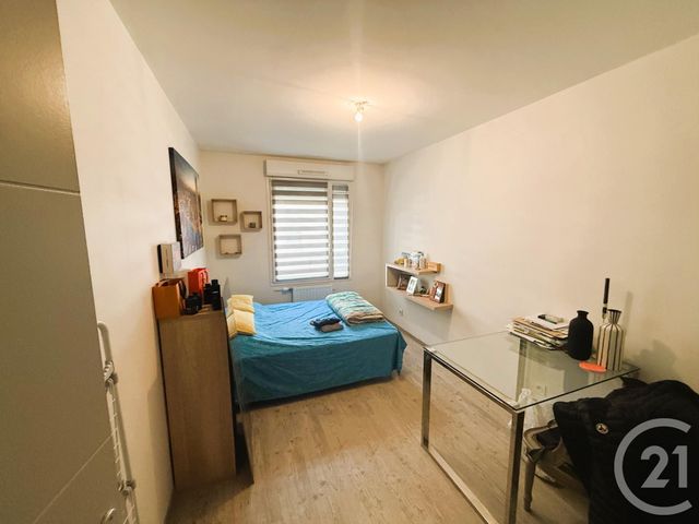 Appartement T3 à vendre - 3 pièces - 66.0 m2 - VENISSIEUX - 69 - RHONE-ALPES - Century 21 K.P.I
