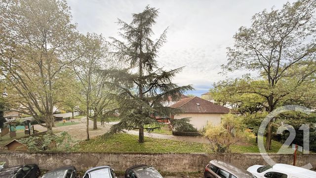 Appartement T2 à vendre - 2 pièces - 45.0 m2 - VENISSIEUX - 69 - RHONE-ALPES - Century 21 K.P.I