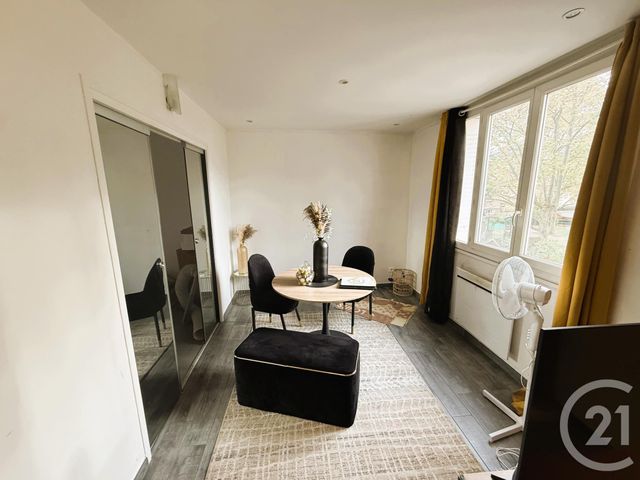 Appartement T2 à vendre - 2 pièces - 45.0 m2 - VENISSIEUX - 69 - RHONE-ALPES - Century 21 K.P.I