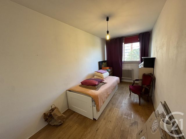 Appartement T5 à vendre - 5 pièces - 114.57 m2 - VENISSIEUX - 69 - RHONE-ALPES - Century 21 K.P.I